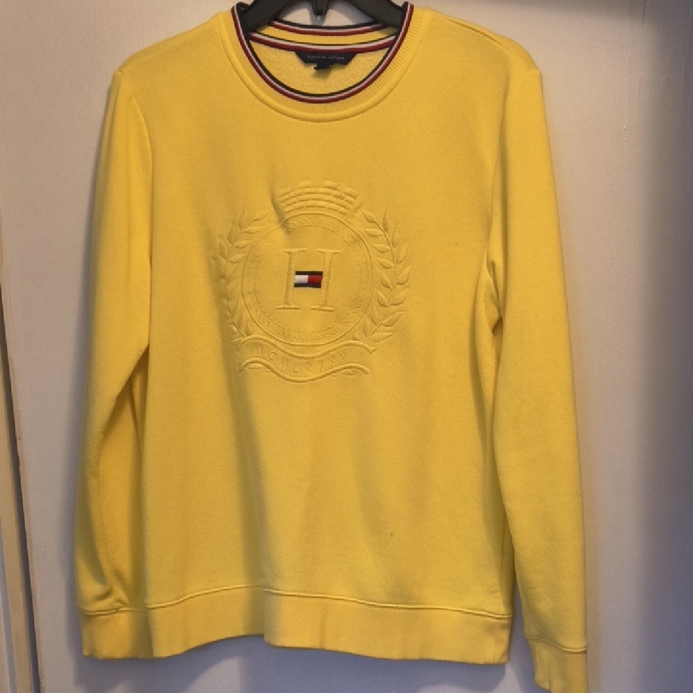 Tommy Hilfiger Men's Yellow Crewneck Sweater